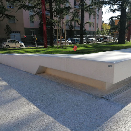 Panca per spazi pubblici contemporanea - DUCALE - VASART URBAN DESIGN - in calcestruzzo ad alte prestazioni / senza schienale / senza braccioli