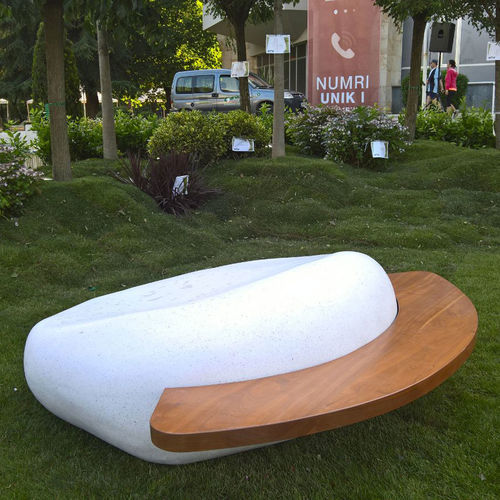Panca contemporanea - NUVOLA  - VASART URBAN DESIGN - in legno massiccio / in calcestruzzo / senza schienale