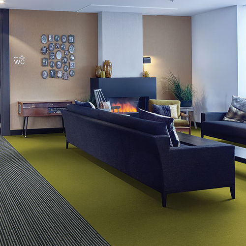 Moquette agugliata - SHOWTIME COLOUR  - Forbo Flooring Systems - in poliammide / per il settore terziario / a tinta unita