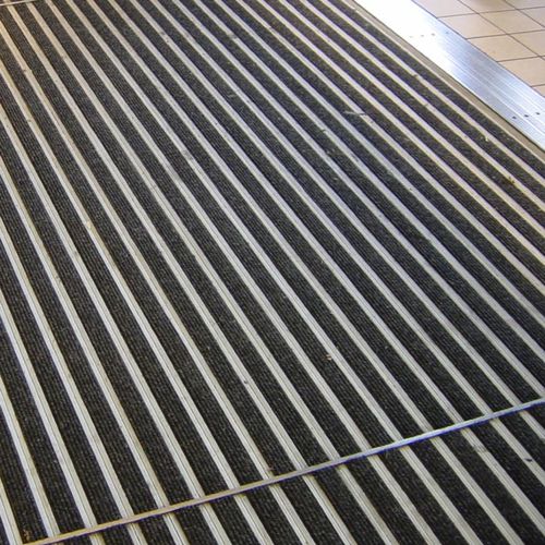 Tappeto d'ingresso per edifici pubblici - NUWAY CONNECT - Forbo Flooring Systems - in alluminio / in poliammide / antisporco