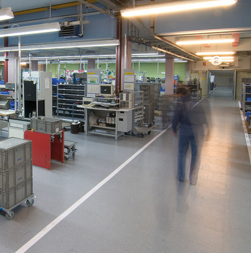 Pavimento in vinile - COLOREX PLUS BASIC  - Forbo Flooring Systems - da interno / per il settore terziario / a quadrotte