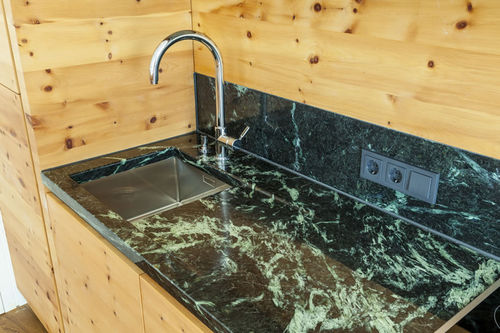 Piano di lavoro in pietra naturale - TAUERN - Lauster Steinbau GmbH Natursteinwerke - da cucina