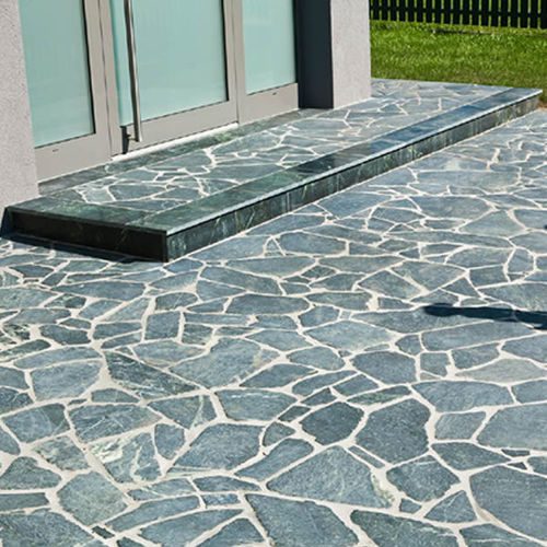 Pavé in pietra naturale - TAUERN - Lauster Steinbau GmbH Natursteinwerke - da esterno / antiscivolo / per spazio pubblico
