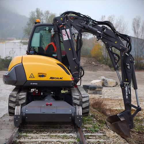 Escavatore midi - 8MCR RR - MECALAC Baumaschinen GmbH - cingolato / per movimentazione / per cantiere