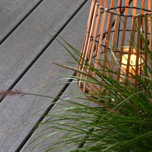 Listone per esterno in legno composito - STRONG - NATURinFORM GmbH - aspetto legno / contract / PEFC