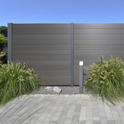 Recinzione a lamelle - UNIVERSAL SLAT - NATURinFORM GmbH - da giardino / in legno composito / contemporanea