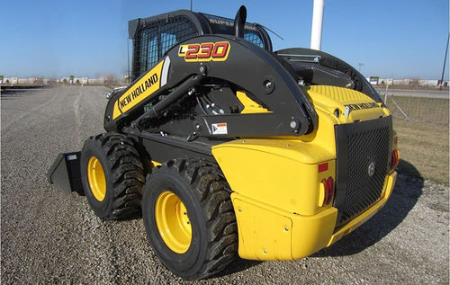 Minipala a 4 ruote motrici - L230  - New Holland Construction