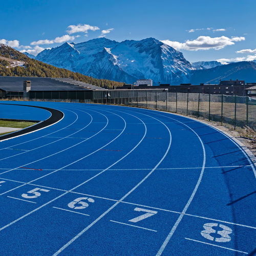Impianto sportivo polivalente per enti locali - M / M - Polytan GmbH
