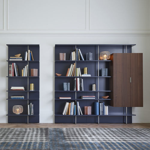 Libreria a muro - EVERYWHERE - CINNA - contemporanea / contract / in noce