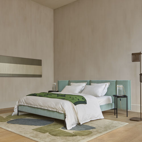Letto matrimoniale - HYPNA - CINNA - minimalista / con testiera / in MDF
