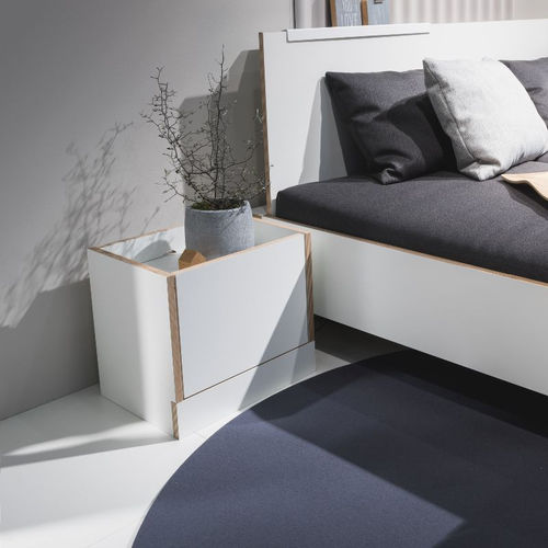 Comodino contemporaneo - FLAI - Mueller Moebelwerkstätten - in rovere / in betulla / in legno compensato