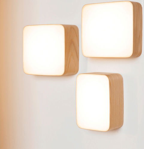 Applique contemporanea - CUBE - Tunto - da interno / in legno laccato / rettangolare