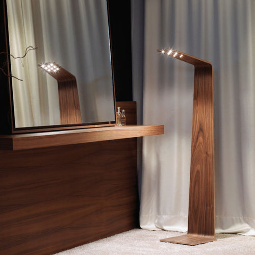 Lampada da terra - LED2 - Tunto - in legno / contemporanea / con cavo