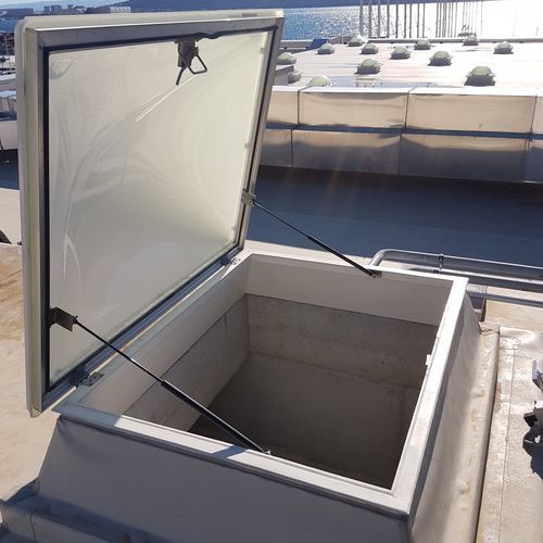 Botola per tetto - VENTILATION - Akripol d.o.o. - rettangolare / da fissare / per illuminazione