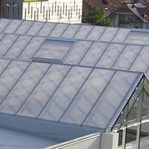 Lucernario per tetto - TRIANGULAR LIGHT BANDS - Akripol d.o.o. - con cornice di supporto in lamiera / in vetro / in metallo