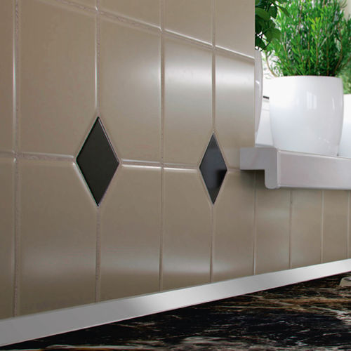 Profilo di finitura in PVC - LP4 - SALAG - in alluminio / per angolo interno / per mobile