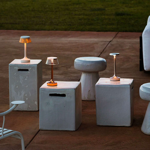 Lampada da tavolo - BON JOUR UNPLUGGED - FLOS - in alluminio / in PMMA / in ABS