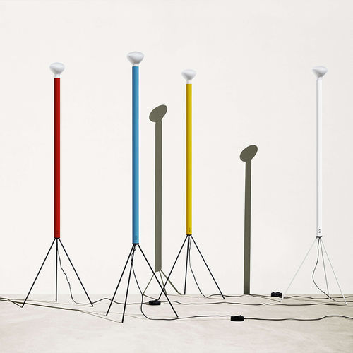 Lampada da pavimento - LUMINATOR - FLOS - in metallo / in ferro / contemporanea