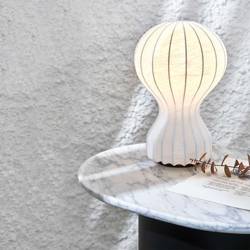 Lampada da tavolo - GATTO - FLOS - in acciaio con rivestimento a polvere / in resina / contemporanea