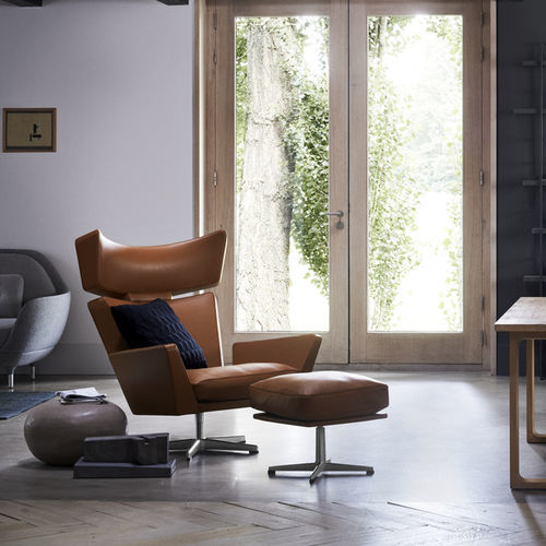 Poltrona contemporanea - OKSEN™ - Fritz Hansen - in pelle / in alluminio lucido / con poggiapiedi