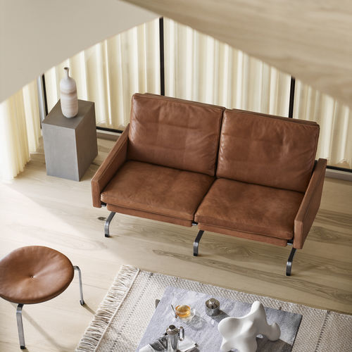 Divano contemporaneo - PK31™ - Fritz Hansen - in pelle / con braccioli / marrone