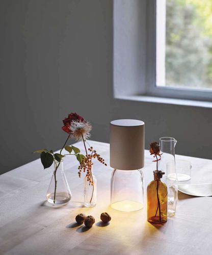 Lampada da tavolo - Nui Mini - LUCEPLAN - portatile / in acciaio verniciato / in vetro