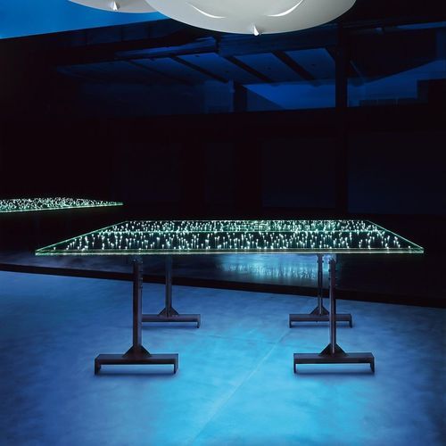 Tavolo contemporaneo - LED Table - INGO MAURER - in vetro / in metallo / con supporto in metallo