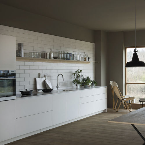 Cucina contemporanea - ONE12 - SCHIFFINI - in legno laccato / senza maniglie / opaca