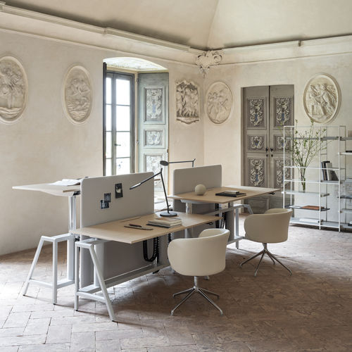 Sistema di scrivanie per open space - SOLARI - IOC project partners - da terra / contemporaneo / in legno