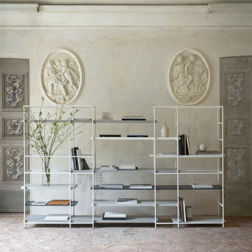 Libreria modulare - PLAIN - IOC project partners - contemporanea / contract / in legno laccato opaco