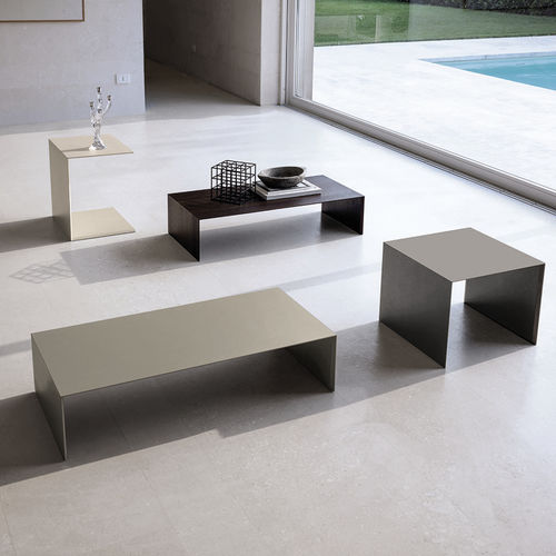 Tavolino basso contemporaneo - ZEROCENTO - desiree divani - in rovere / impiallacciato in legno / in alluminio laccato