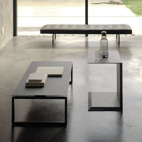 Tavolino basso contemporaneo - LUDWIG - desiree divani - in MDF / in pelle / con supporto in metallo verniciato