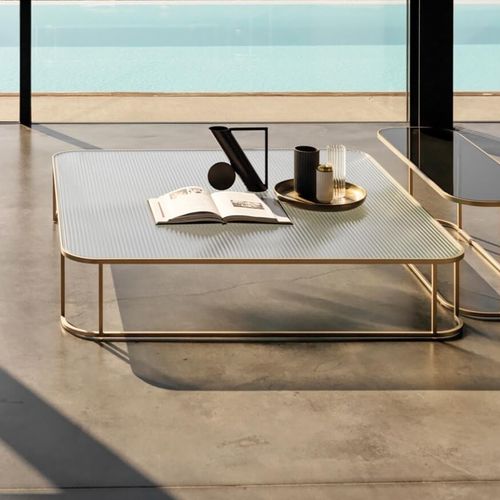 Tavolino basso contemporaneo - ARLON - desiree divani - in vetro / in MDF laccato / con supporto in metallo