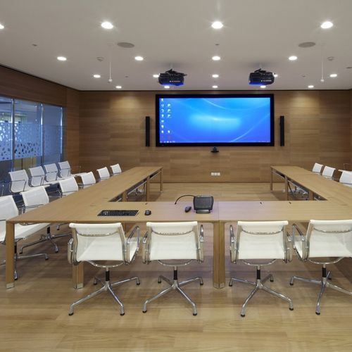 Tavolo da riunione contemporaneo - FLIPPER - UNIFOR - in legno / con supporto in alluminio / rettangolare