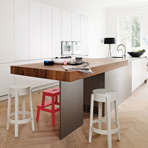 Cucina contemporanea - House Hamburg - eggersmann küchen GmbH & Co. KG - in legno / in acciaio inossidabile / in laminato