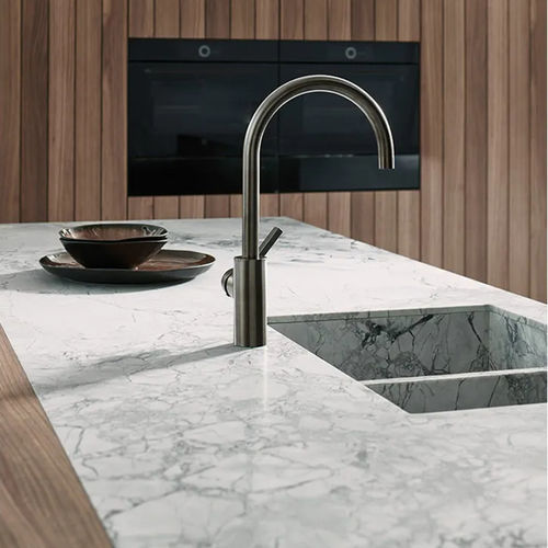 Cucina contemporanea - E3.0 - eggersmann küchen GmbH & Co. KG - in noce / in quarzite / in acciaio