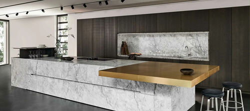 Cucina contemporanea - Bianco Nuvola - eggersmann küchen GmbH & Co. KG - impiallacciata in legno / in frassino / in quarzite