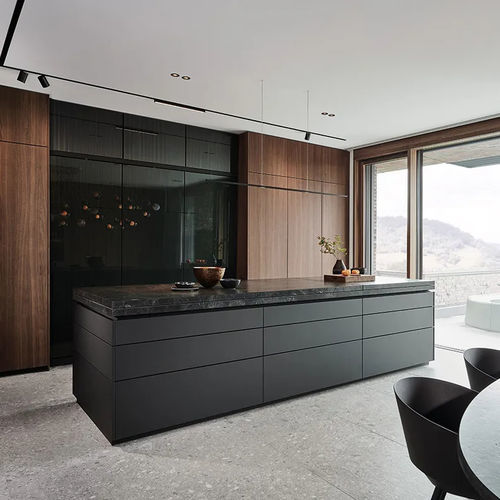 Mobile alto per cucina contemporaneo - Turn - eggersmann küchen GmbH & Co. KG - in vetro