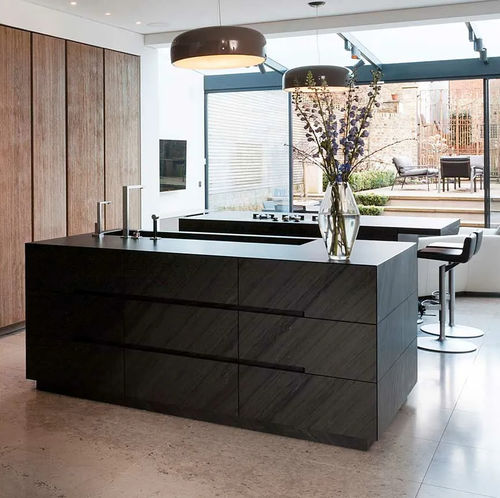 Cucina contemporanea - Penthouse London - eggersmann küchen GmbH & Co. KG - in rovere / in ardesia / con isola