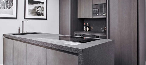 Cucina contemporanea - House London - eggersmann küchen GmbH & Co. KG - in frassino / in pietra / in calcestruzzo