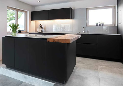 Cucina contemporanea - House Heidenheim - eggersmann küchen GmbH & Co. KG - in acciaio inossidabile / in laminato / con isola