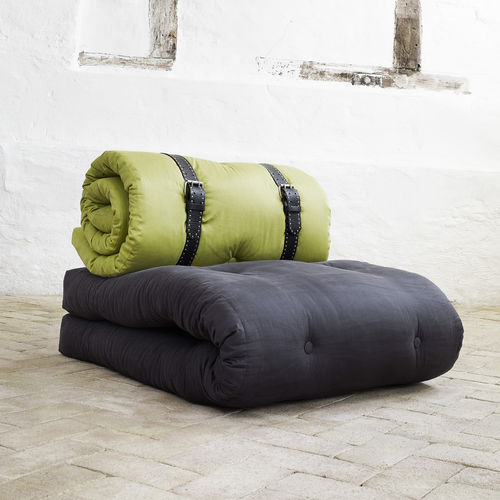 Chauffeuse contemporanea - BUCKLE-UP - Karup Partners A/S - in pelle / letto / futon