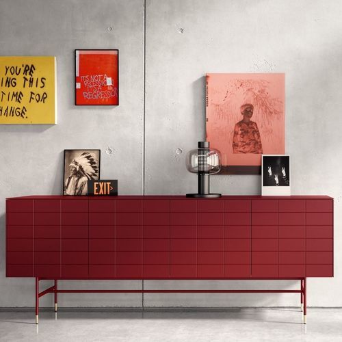 Credenza con piedi alti - SOMA - Kettnaker GmbH & Co. KG Möbel-Manufaktur - contemporanea / in legno laccato / in metallo