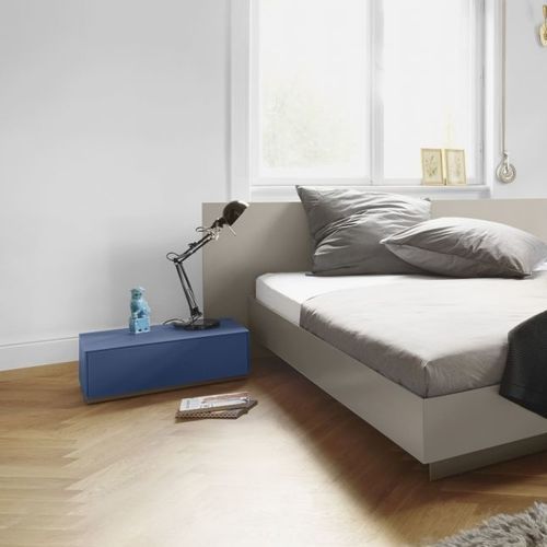 Comodino contemporaneo - B3 - Kettnaker GmbH & Co. KG Möbel-Manufaktur - in legno laccato / con supporto in metallo laccato / rettangolare