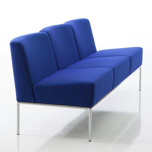Divanetto imbottito contemporaneo - add1•• - bruehl - in tessuto / con schienale / con braccioli
