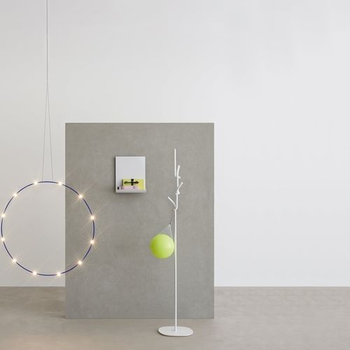 Appendiabiti da terra - SOFTER THAN STEEL - DESALTO spa - contemporaneo / in acciaio laccato / nero