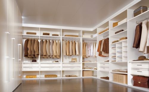 Cabina armadio ad angolo - Rüttimann AG - in legno
