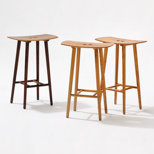 Sgabello da bar design scandinavo - PAUL - sixay furniture - in rovere / in faggio / in legno massiccio