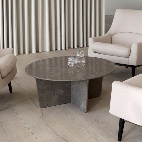 Tavolino basso contemporaneo - TABLEAU - Fredericia Furniture - in pietra calcarea / con supporto in pietra calcare / rotondo