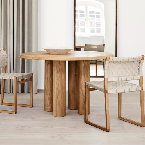 Tavolo da pranzo contemporaneo - ISLETS - Fredericia Furniture - in rovere / con supporto in quercia / rotondo